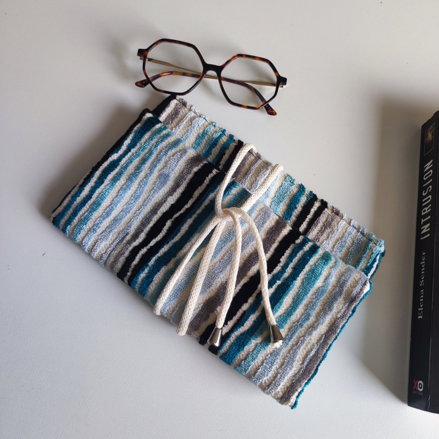 Pochette à livre graphique Bleue