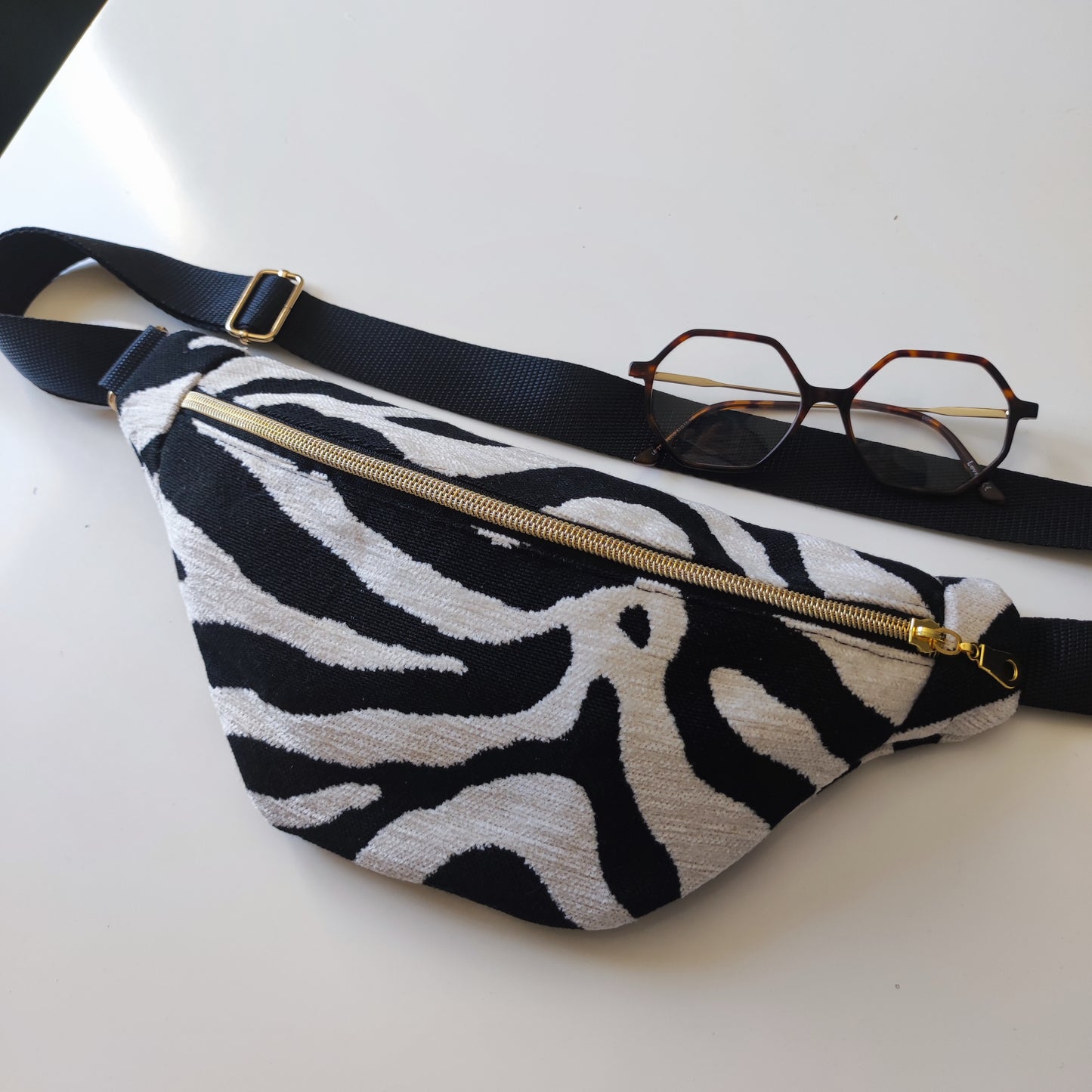 Sac Banane M zèbre noir et blanc.