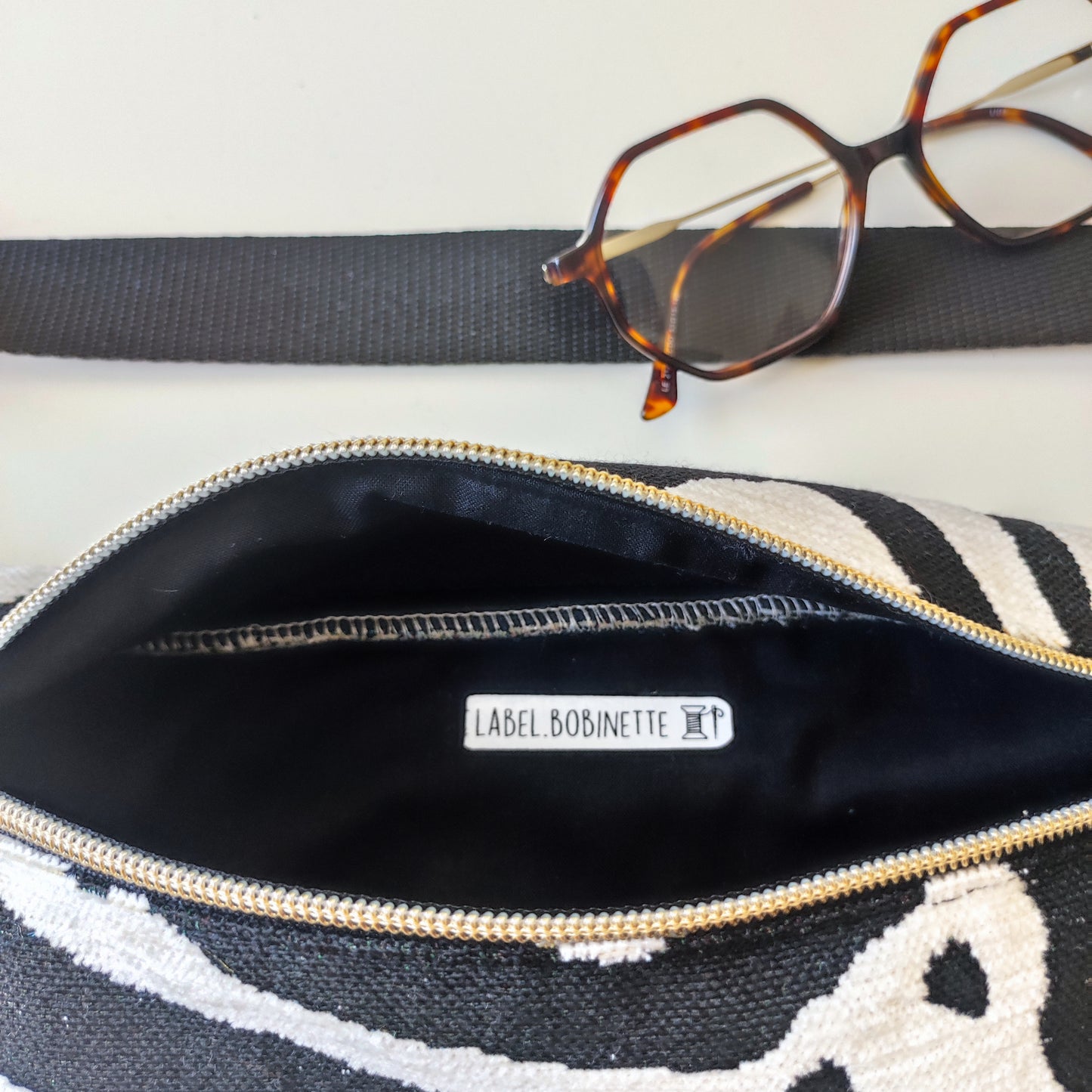 Sac Banane M zèbre noir et blanc.