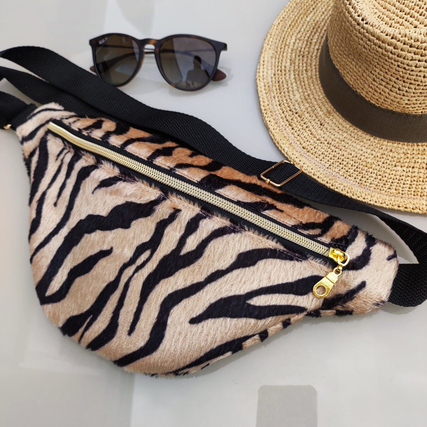 Sac banane M zèbre fausse fourrure