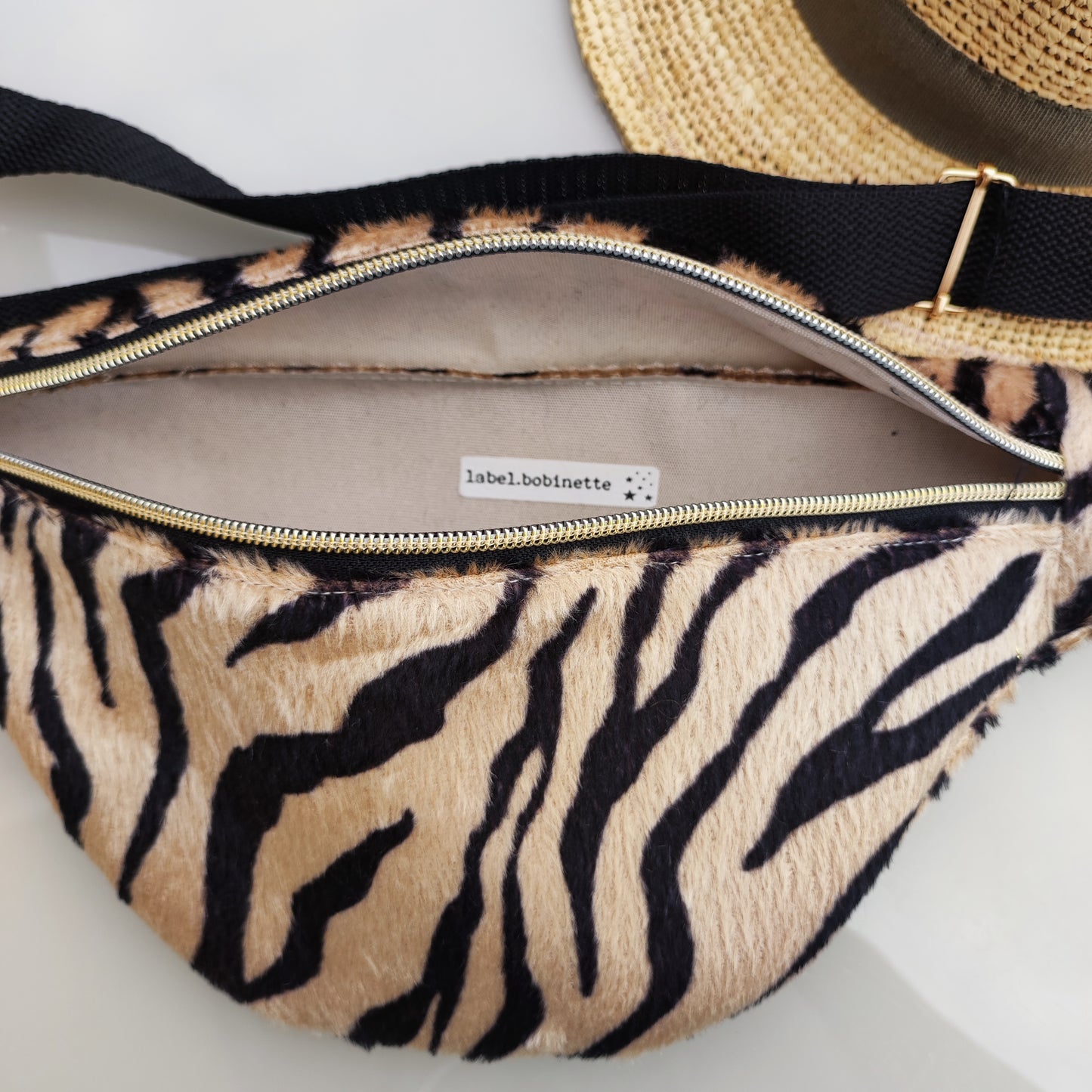 Sac banane M zèbre fausse fourrure