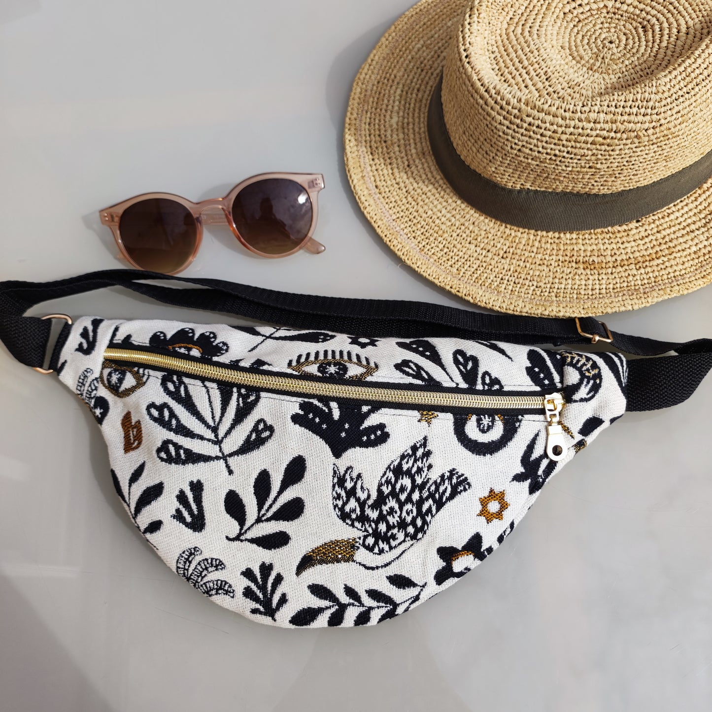 Sac banane Mage Noir et Or sangle Noire
