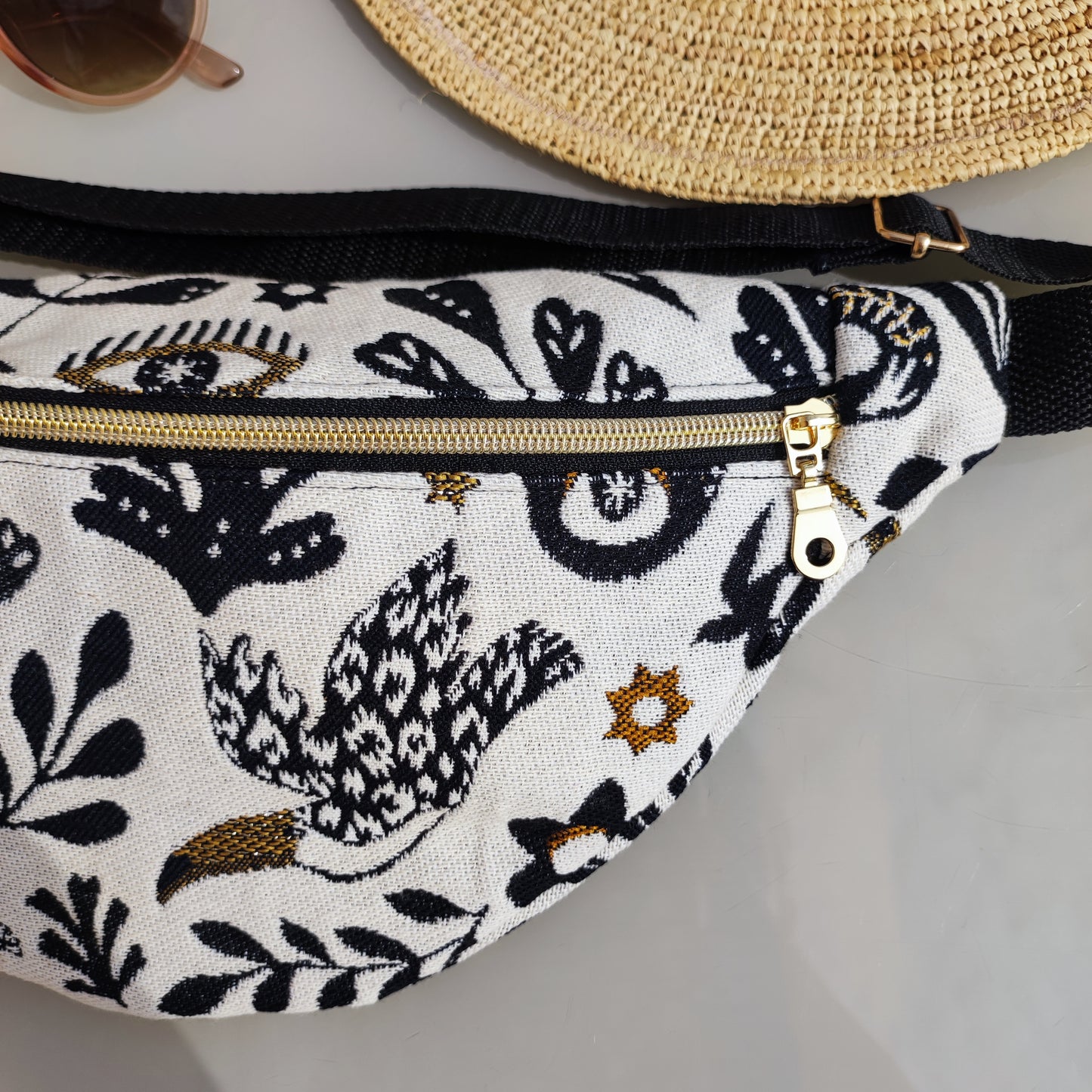 Sac banane Mage Noir et Or sangle Noire