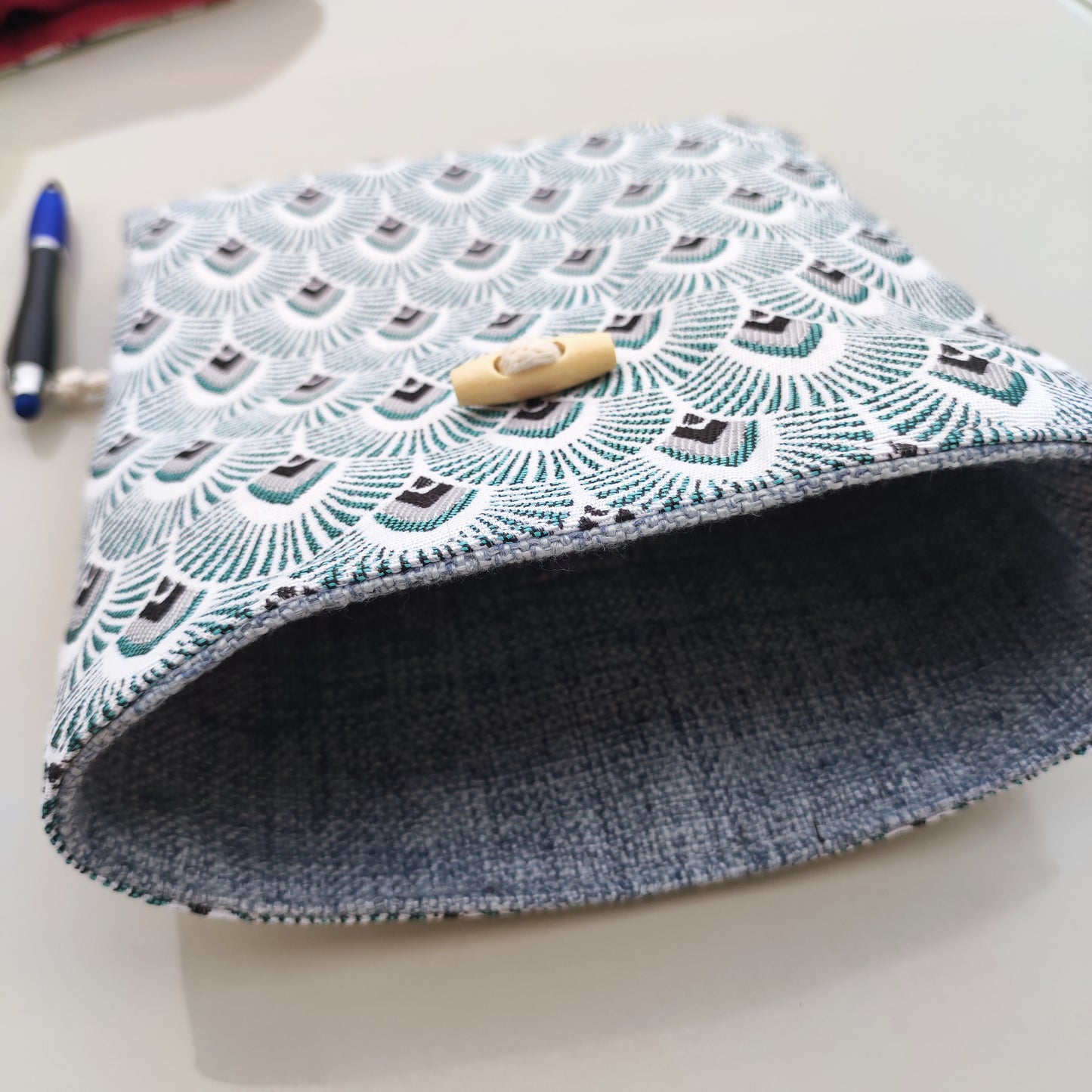 Pochette à livre (format poche) Écailles