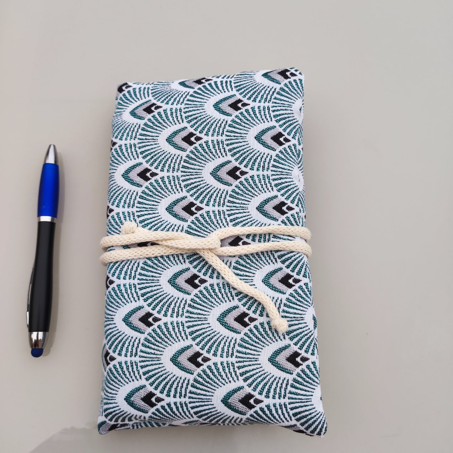 Pochette à livre (format poche) Écailles
