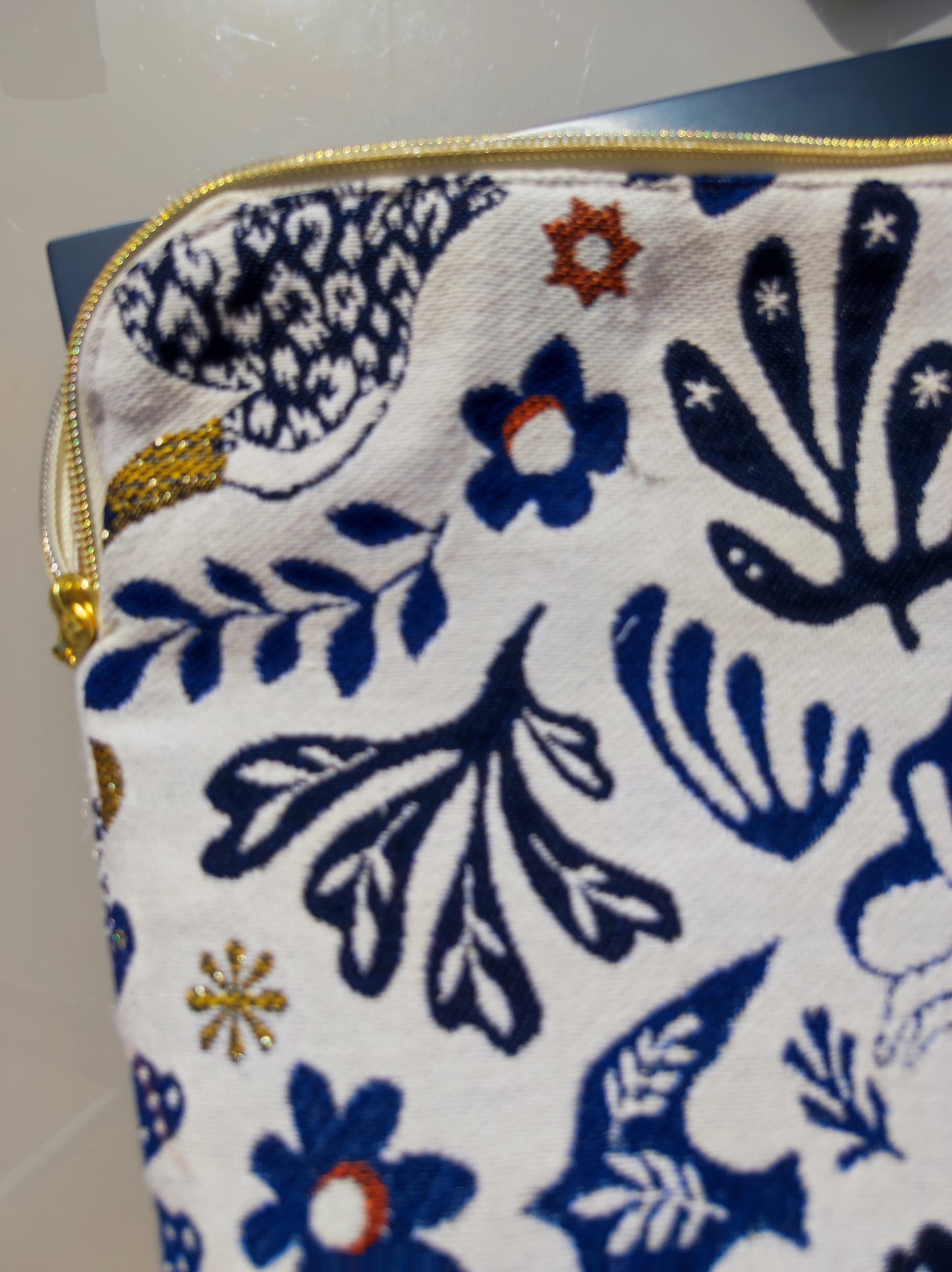Housse Tablette /Ordinateur Mage bleu et or