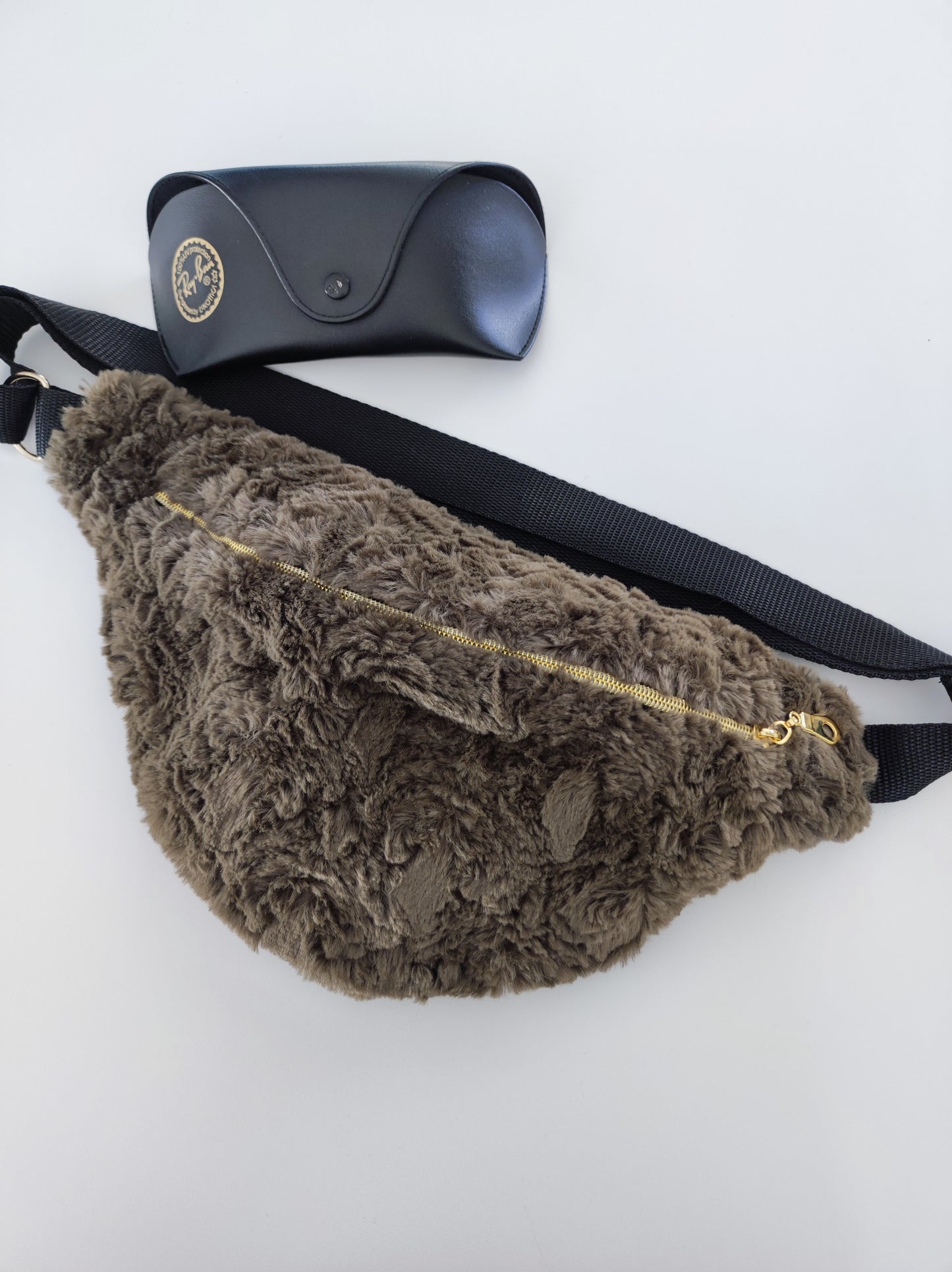 Sac Banane M fausse fourrure kaki