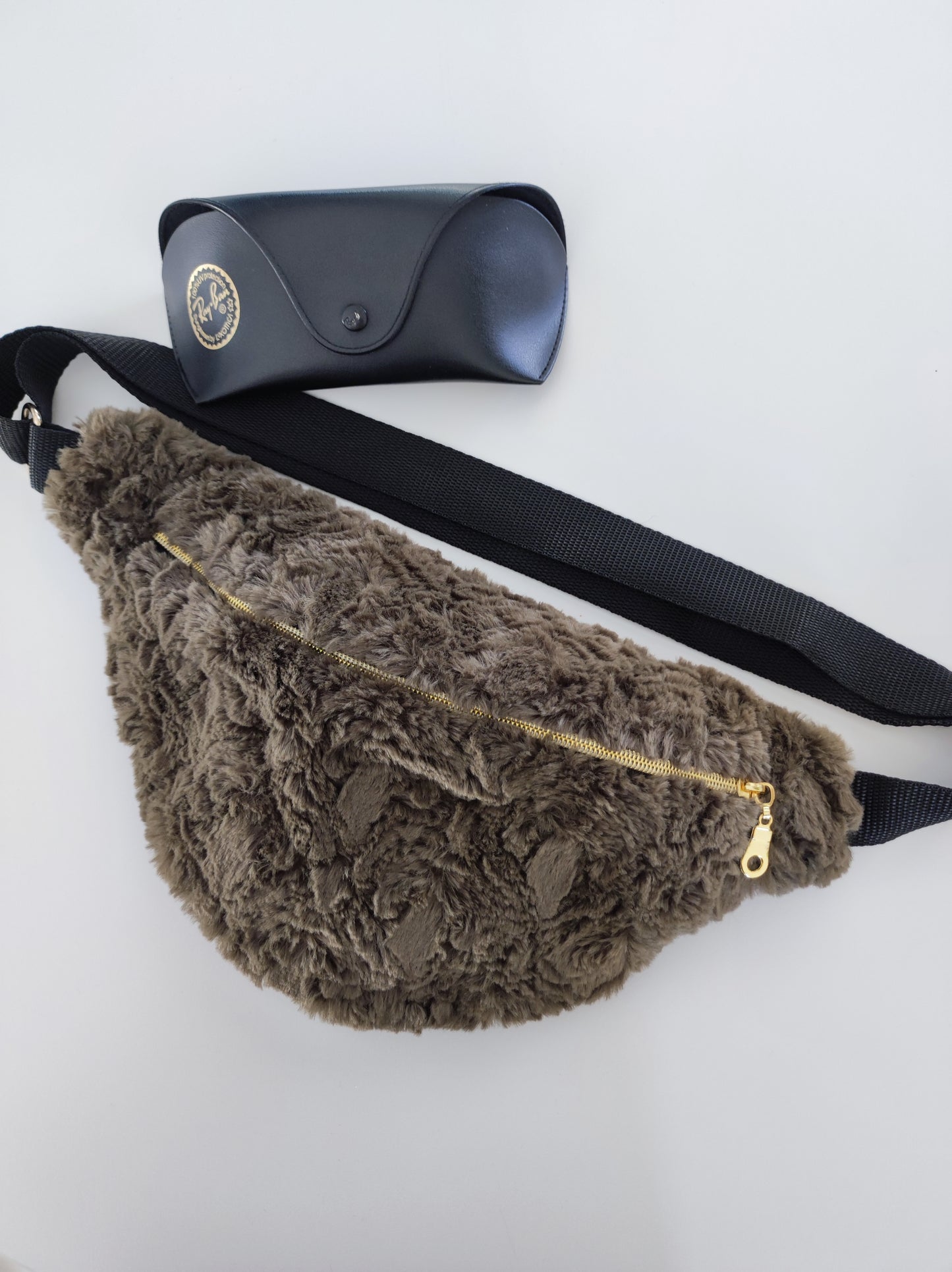 Sac Banane M fausse fourrure kaki