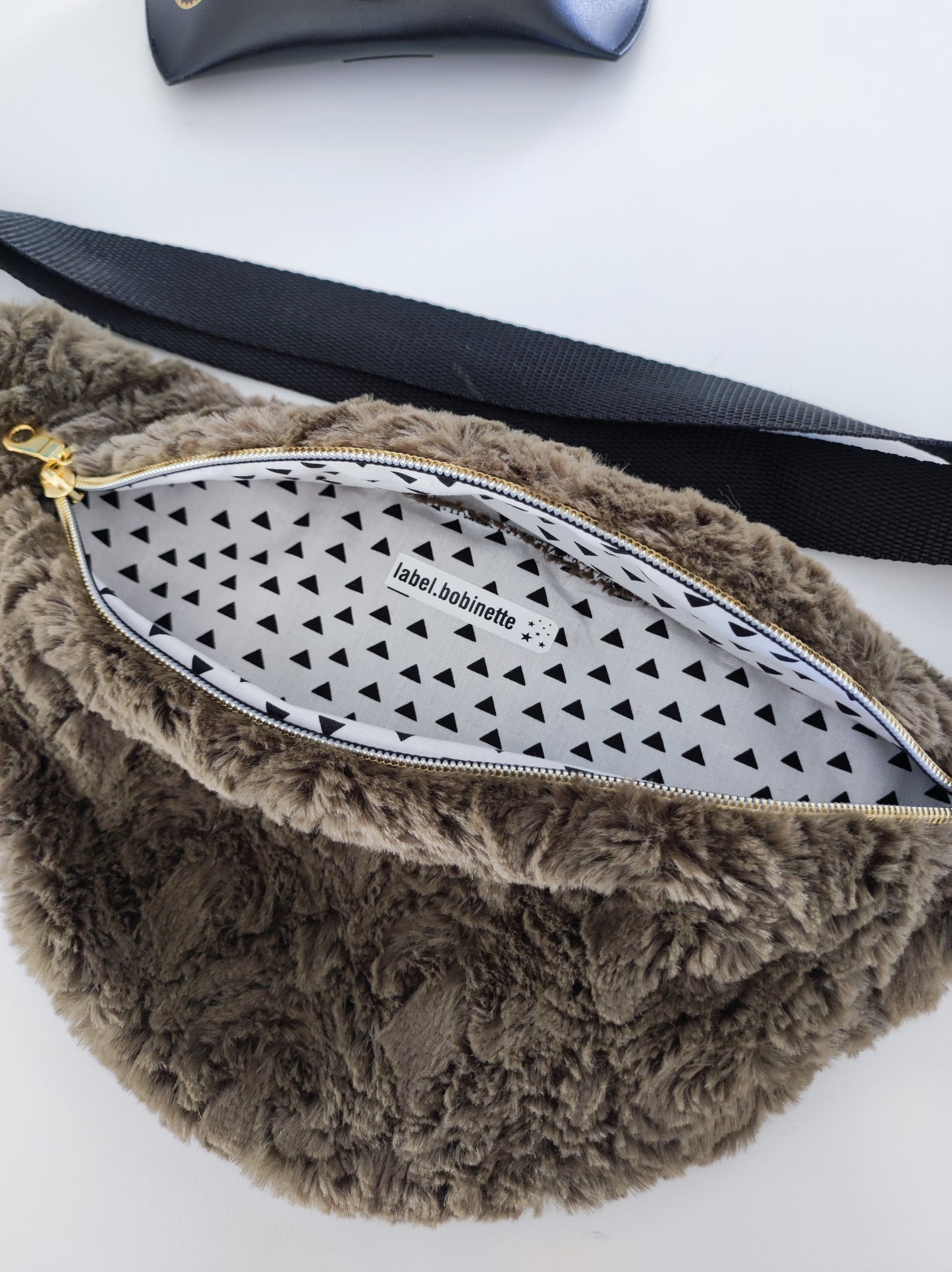 Sac Banane M fausse fourrure kaki