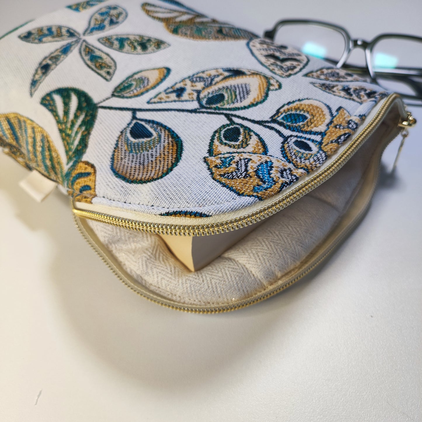 Pochette à livre poche ou liseuse