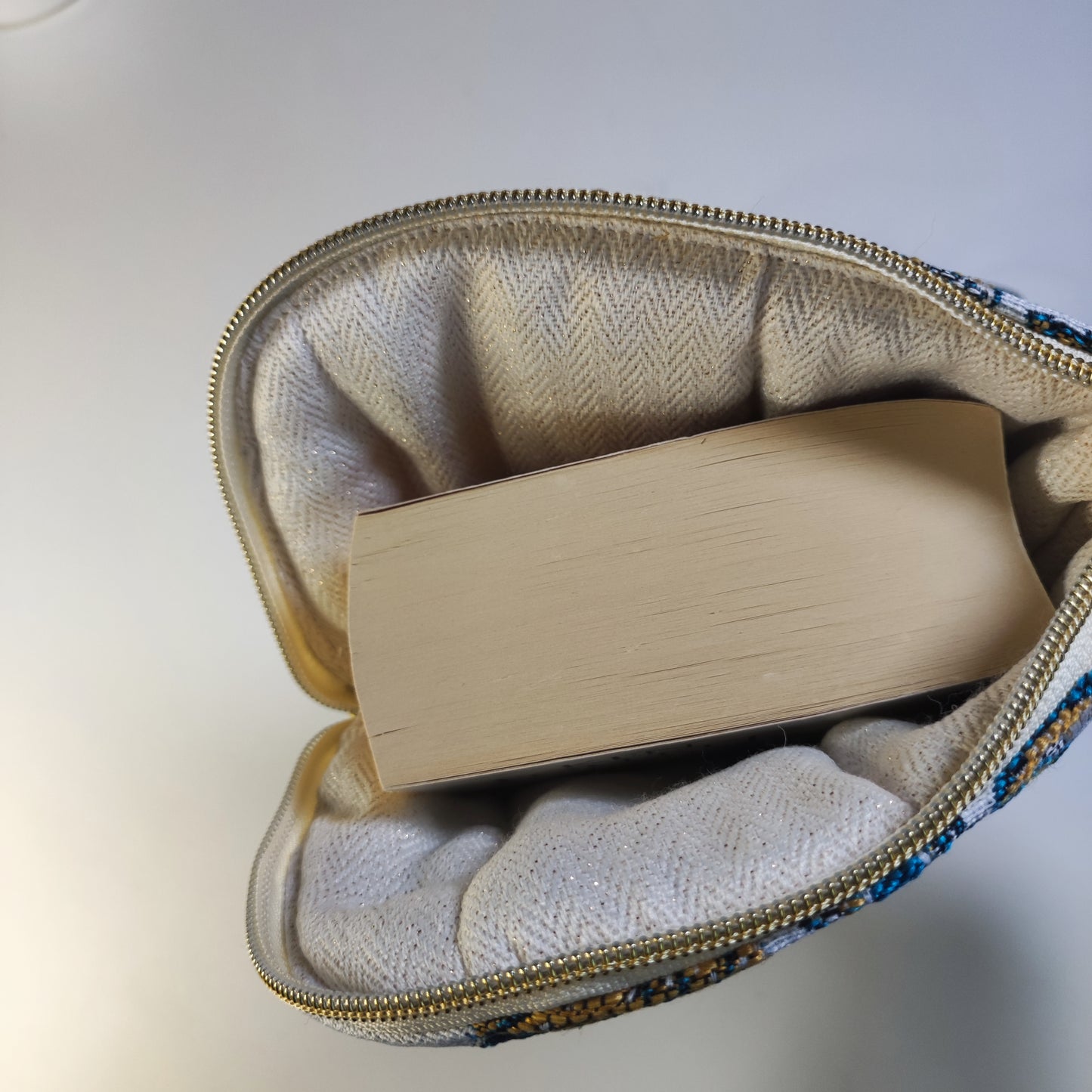 Pochette à livre poche ou liseuse