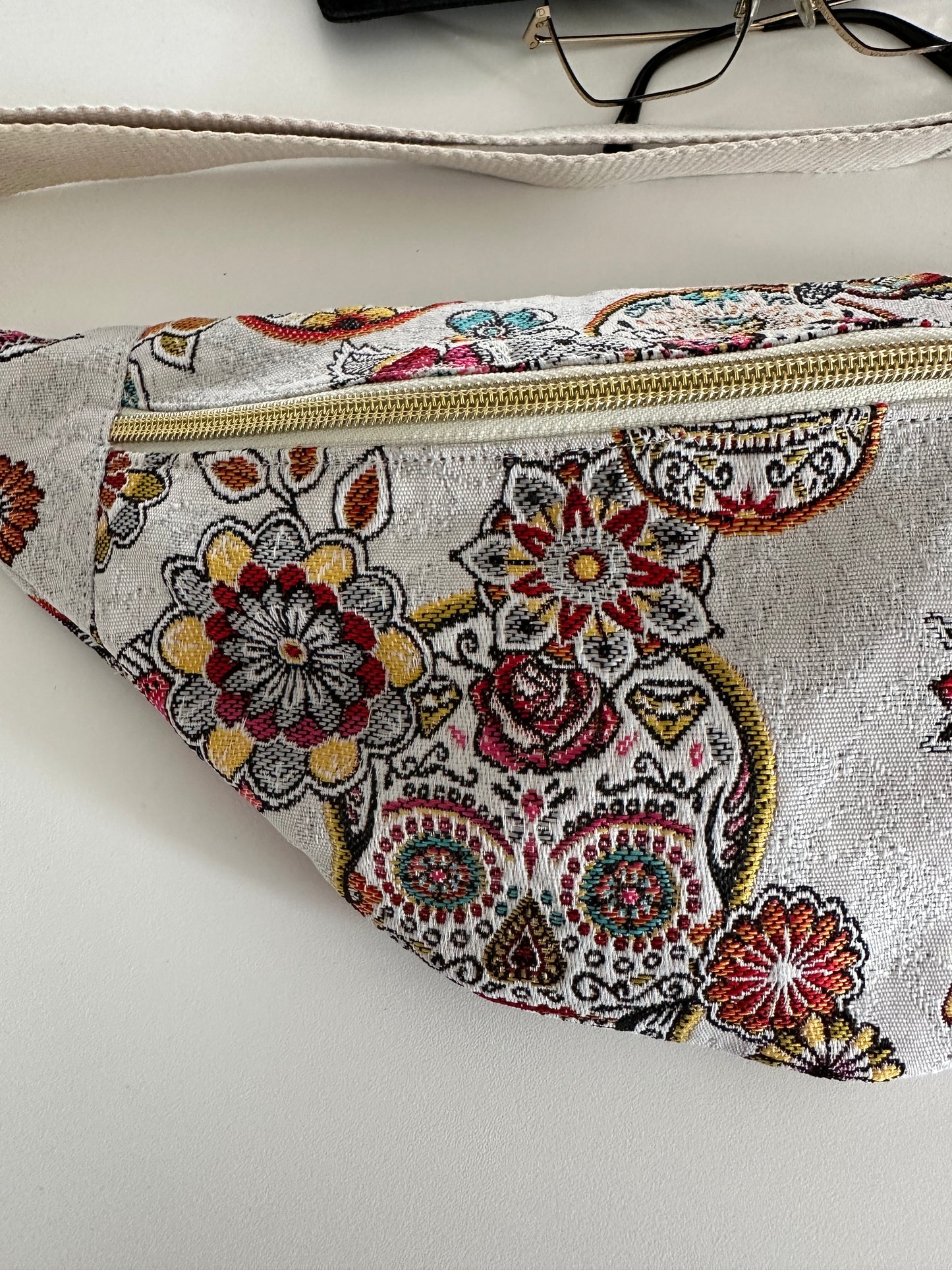 Sac Banane Cristobal fond blanc