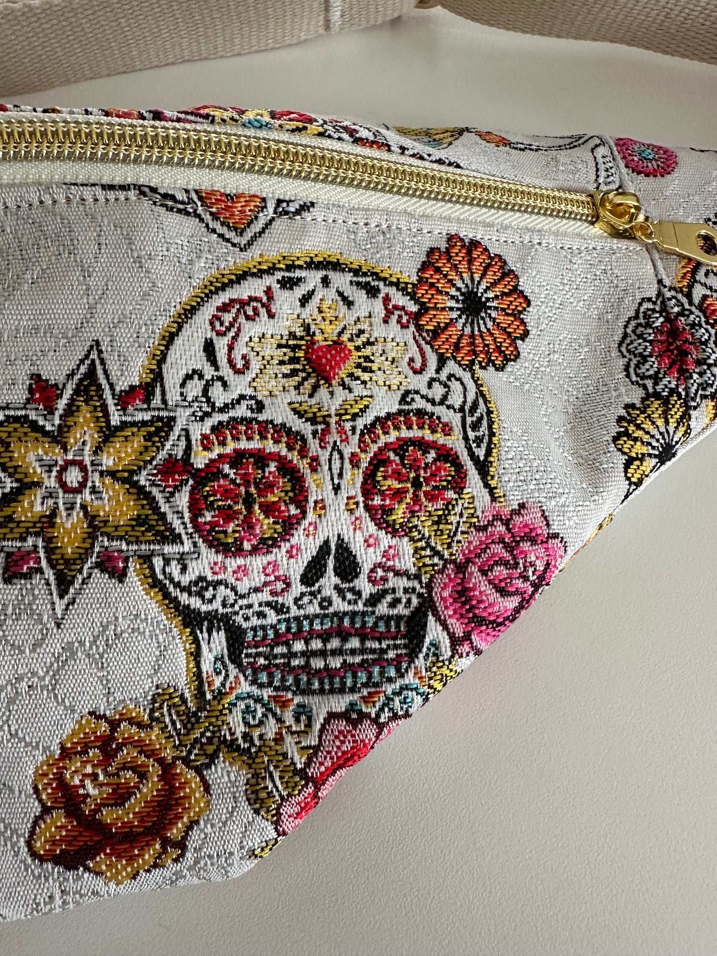 Sac Banane Cristobal fond blanc