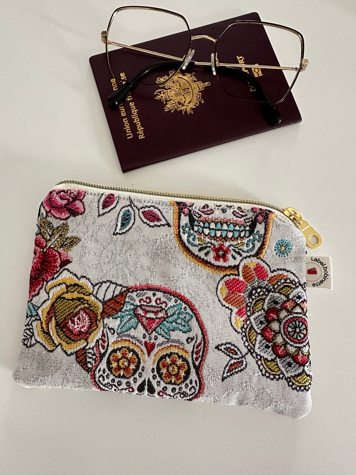 Porte-cartes Cristobal fond blanc