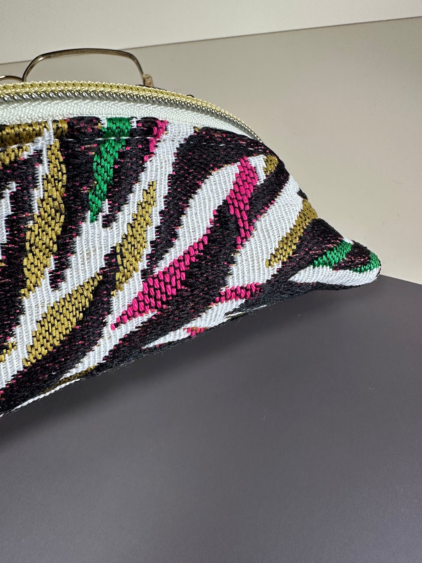 Trousse berlingot zébrée