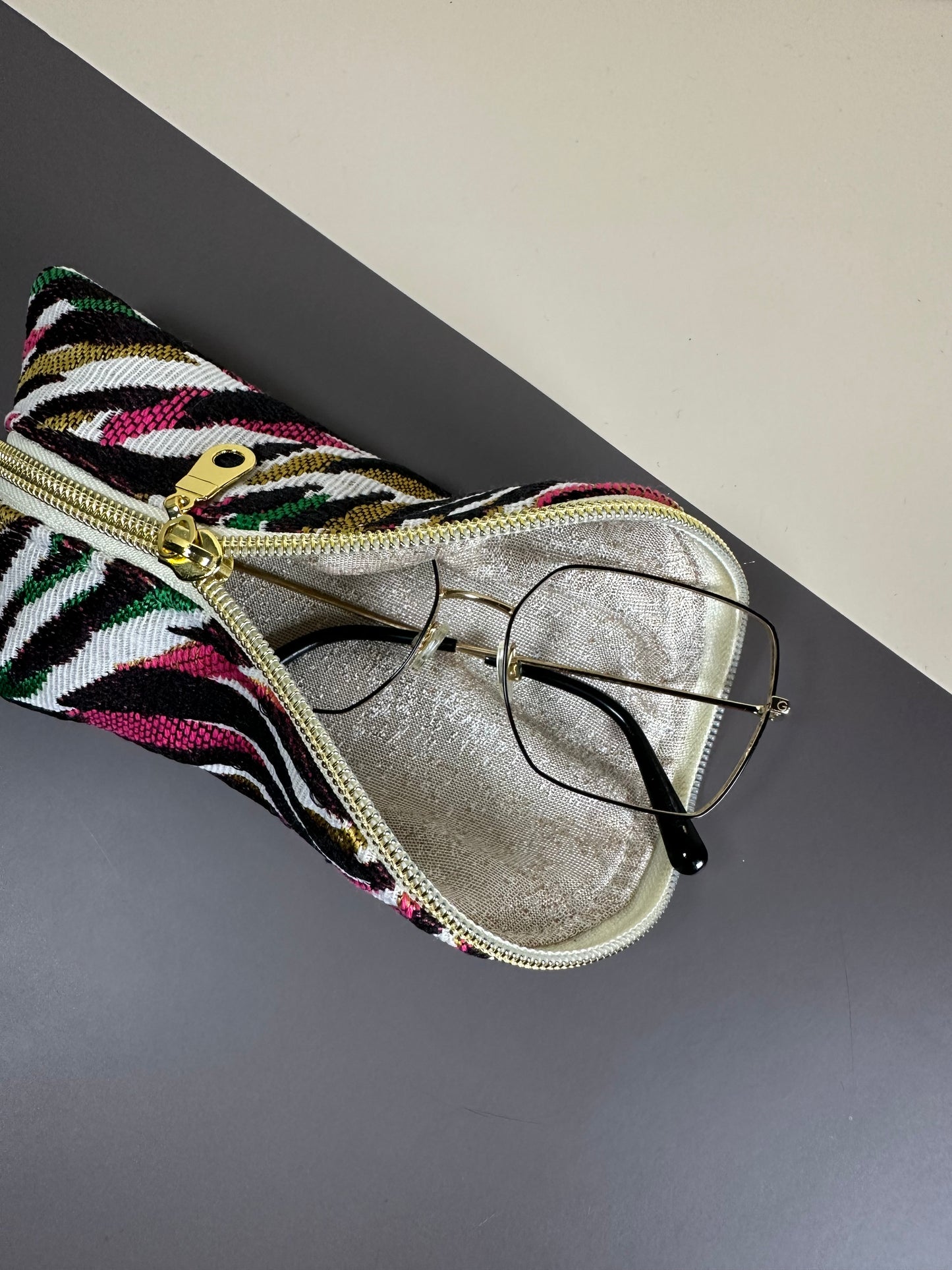 Trousse berlingot zébrée