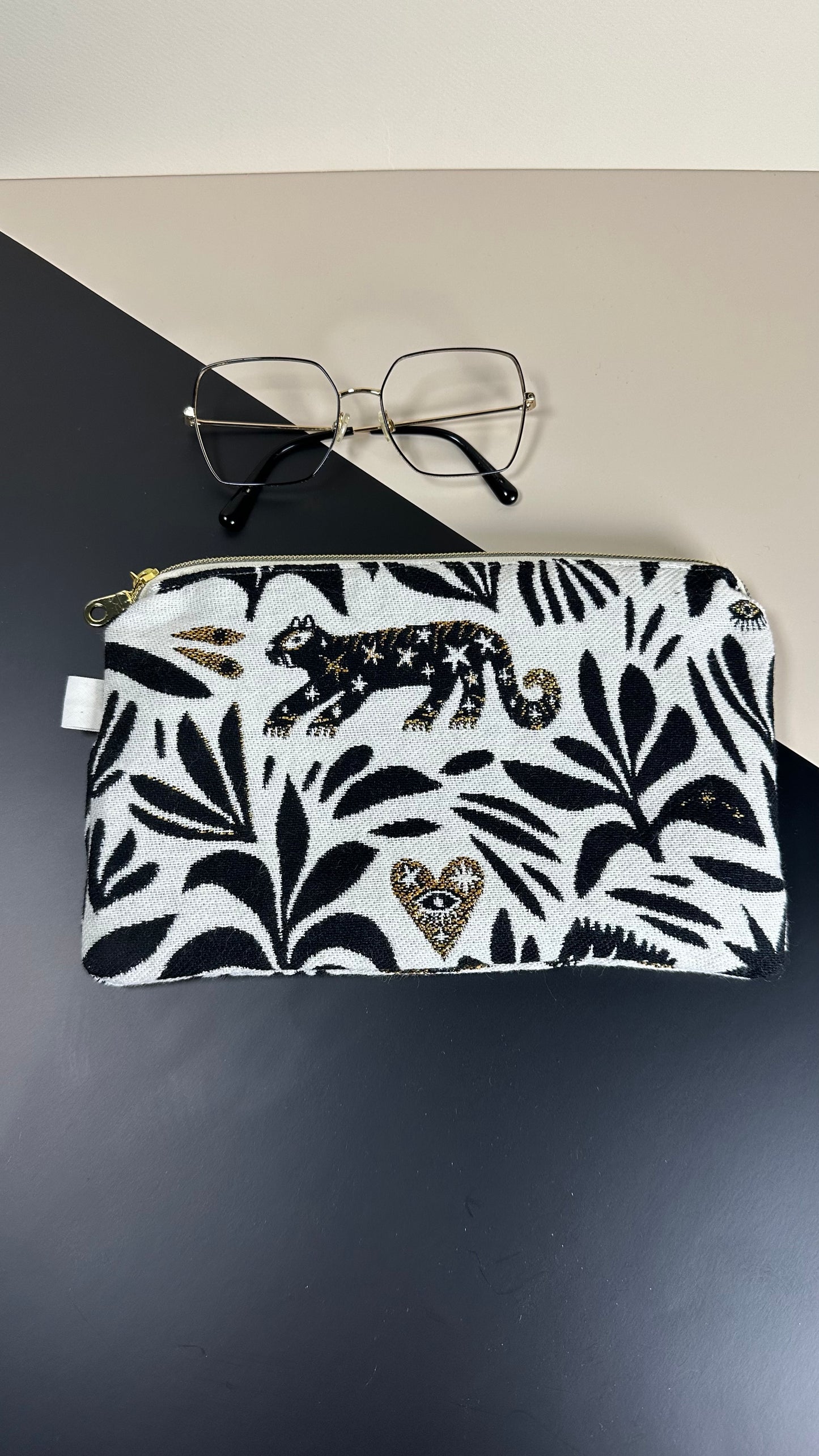 Pochette jacquard Mystic fond blanc motifs noirs et Or