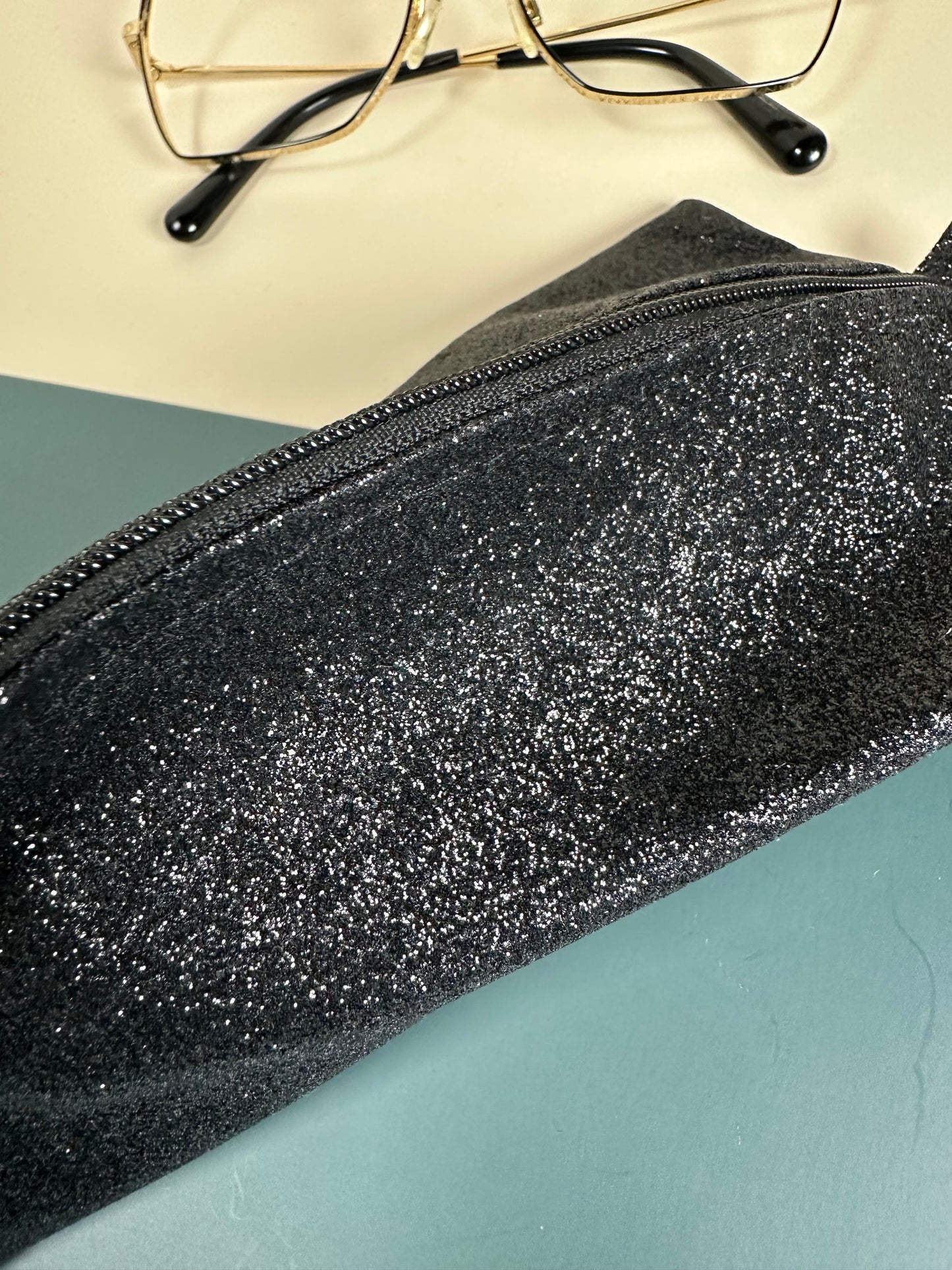 Trousse berlingot noir pailleté