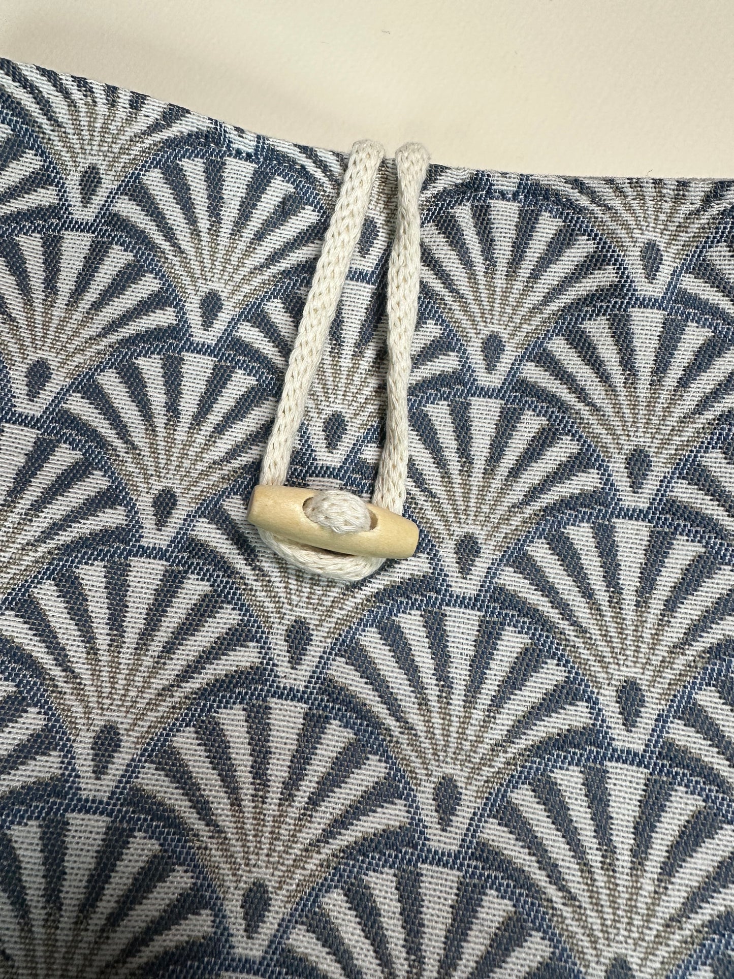 Pochette à livre jacquard Écailles