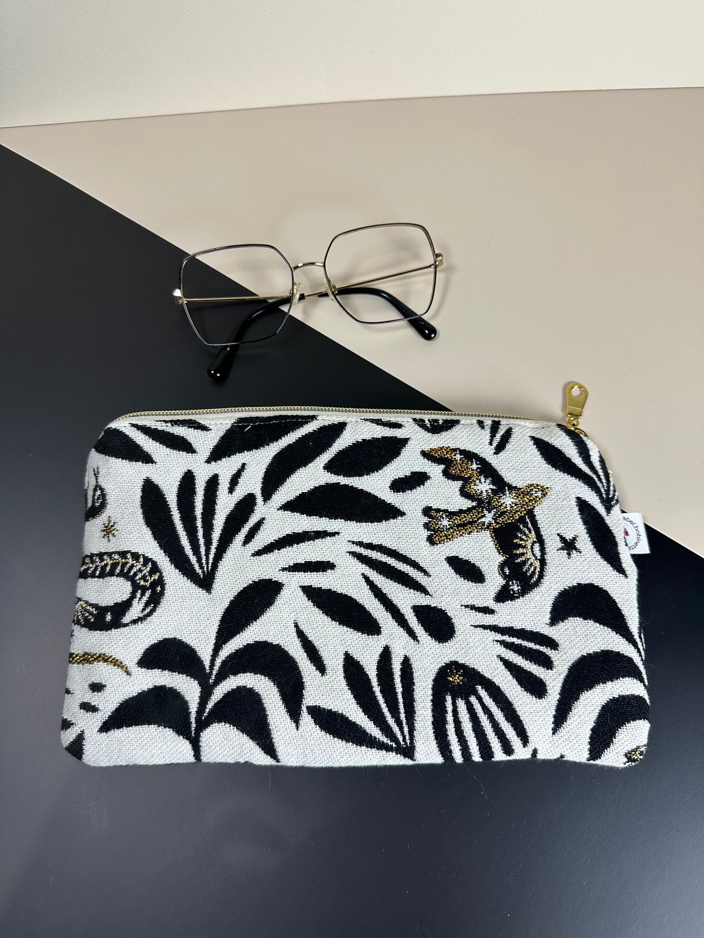 Pochette jacquard Mystic fond blanc motifs noirs et Or