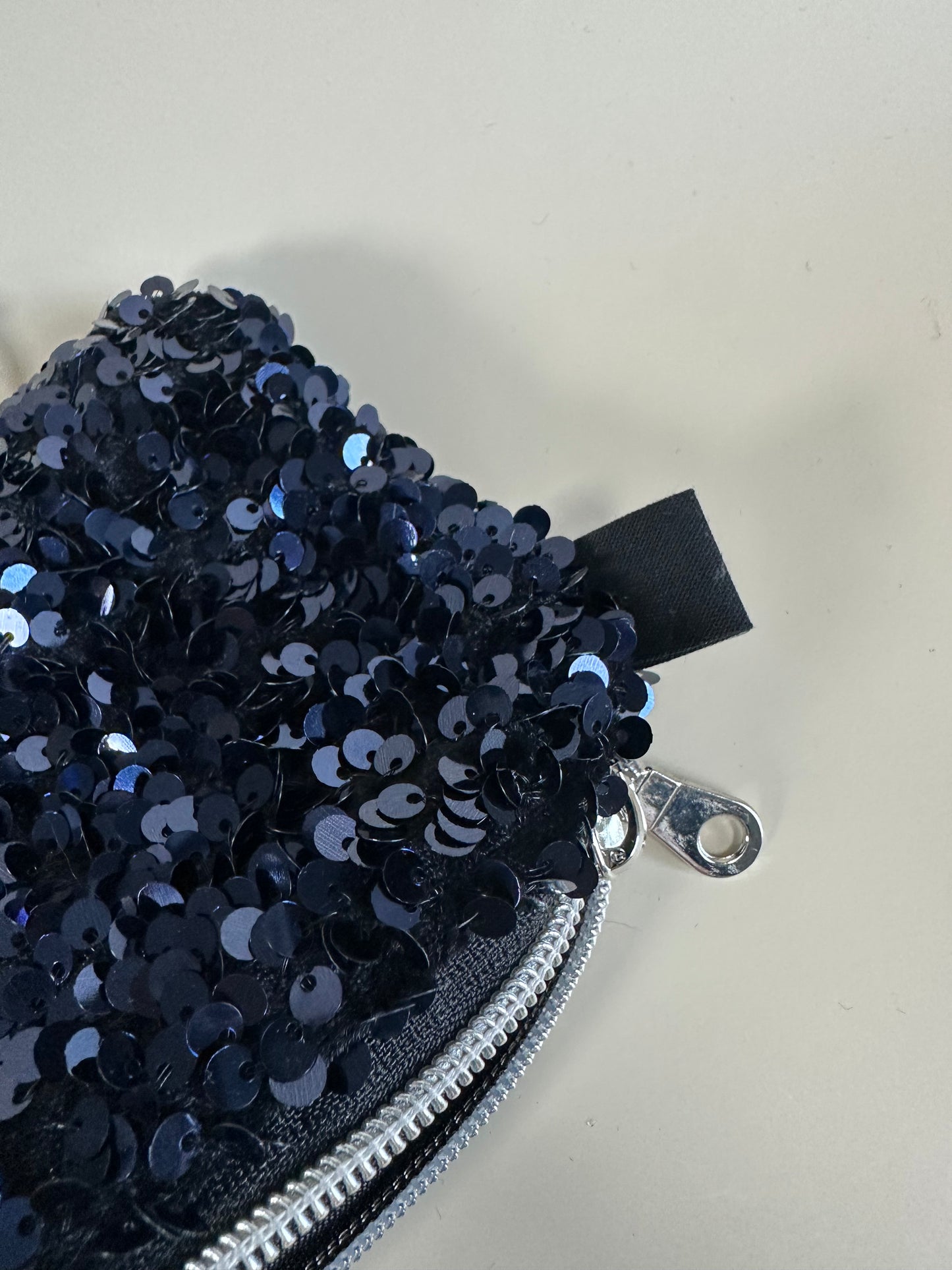 Porte carte sequins bleus